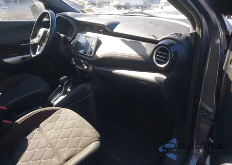 2020 Nissan Kicks Sr Xtronic Cvt z USA, uszkodzony, nr VIN 3N1CP5DV1LL538454